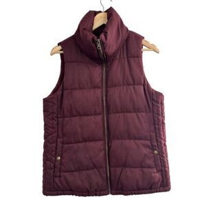 Old Navy Women's Burgundy Puffer Fleece Lined Vest Medium Gorpcore
